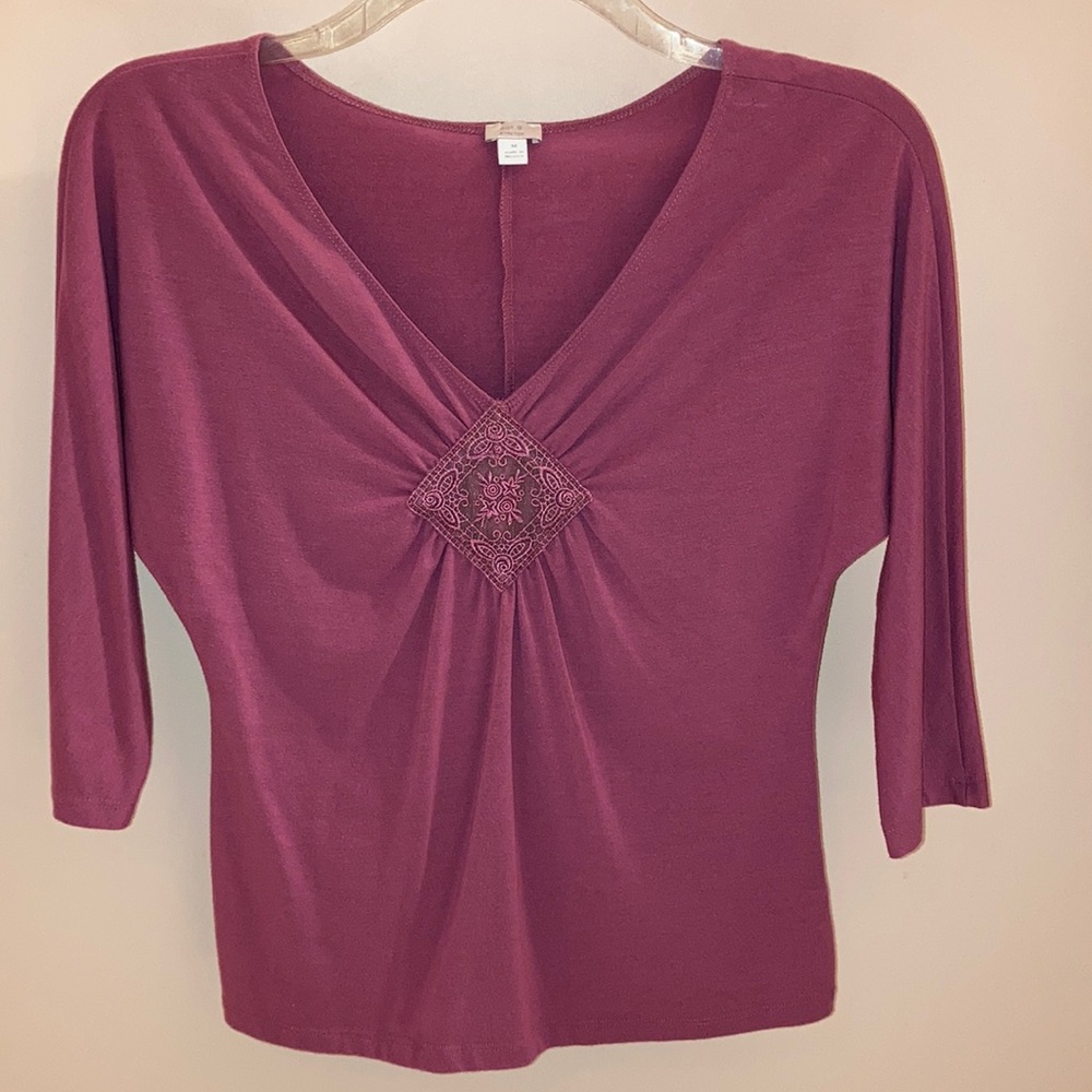 Apt 9 mauve stretch top 🌻 5/$15 size M VGUC